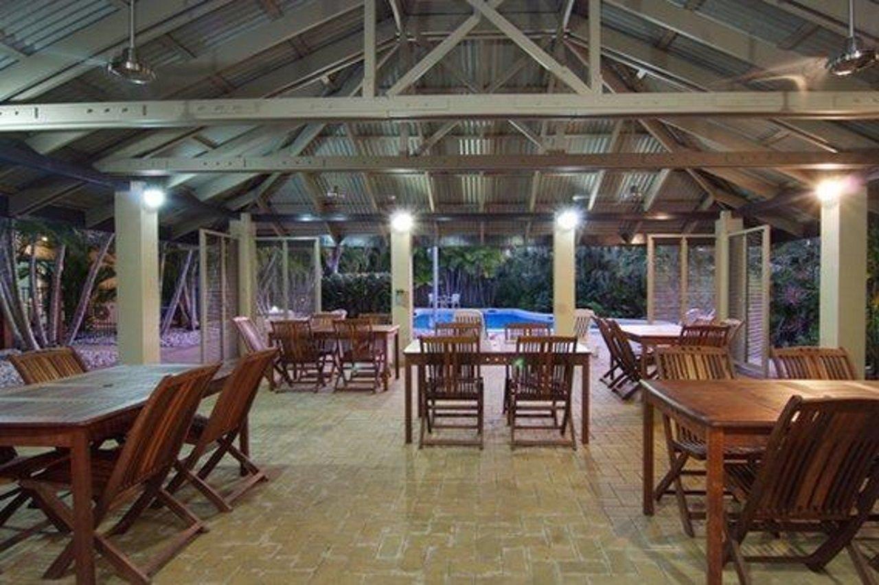 Trinity Beach Club Holiday Apartments Bagian luar foto