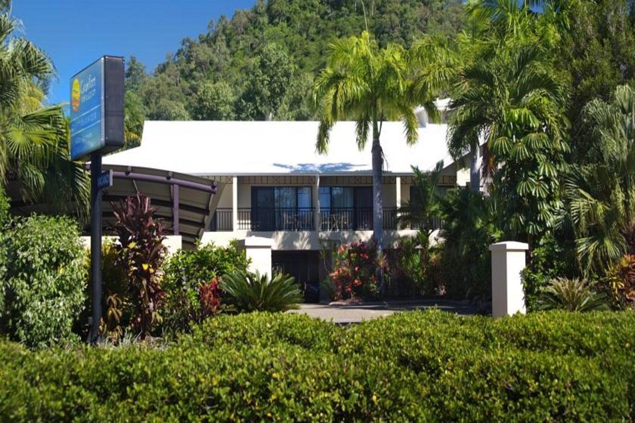 Trinity Beach Club Holiday Apartments Bagian luar foto